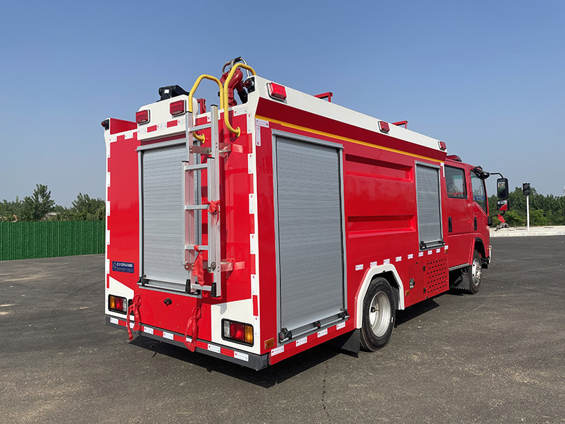 慶鈴五十鈴4m3泡沫消防車